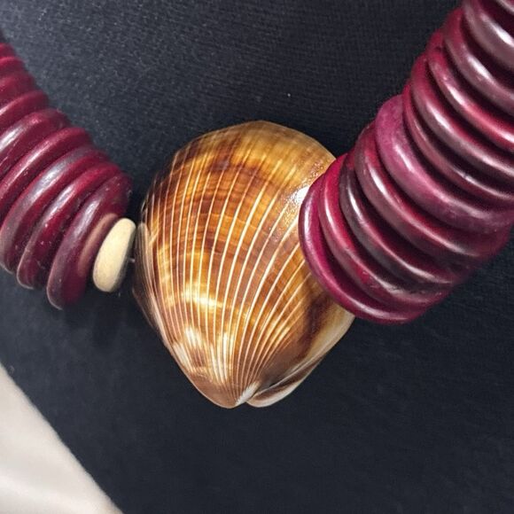 Vintage Shell Pendant Necklace Statement Red Black Wood Disc Beads Boho 18" - Picture 3 of 8